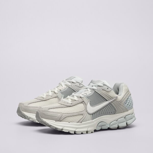 Sporta apavi sievietēm NIKE W ZOOM VOMERO 5 hq0458-001 krāsa pelēka