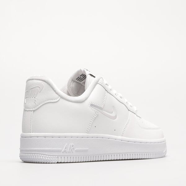 Sporta apavi sievietēm NIKE WMNS AIR FORCE 1 '07 SE fb8251-100 krāsa balta