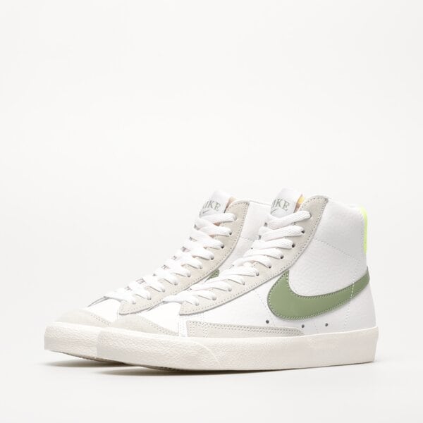 Sporta apavi sievietēm NIKE WMNS BLAZER MID '77  fj4740-100 krāsa balta