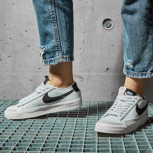 Sporta apavi sievietēm NIKE BLAZER LOW '77 dc4769-102 krāsa balta