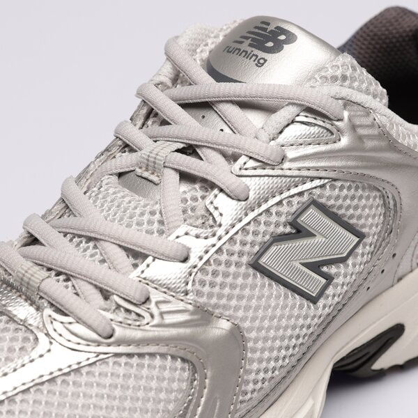 Sporta apavi sievietēm NEW BALANCE 530  mr530lg krāsa sudraba