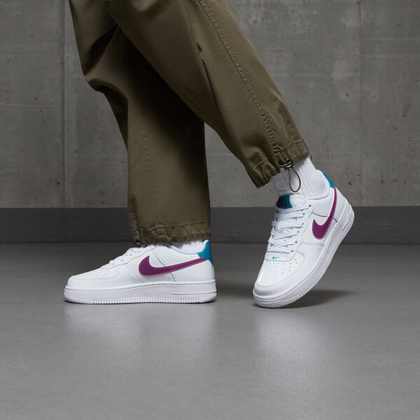 Sporta apavi bērniem NIKE AIR FORCE 1 LV8 fv5948-108 krāsa balta