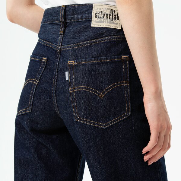 Sieviešu bikses LEVI'S BIKSES 94 BAGGY SILVERTAB a3518-0004 krāsa melna