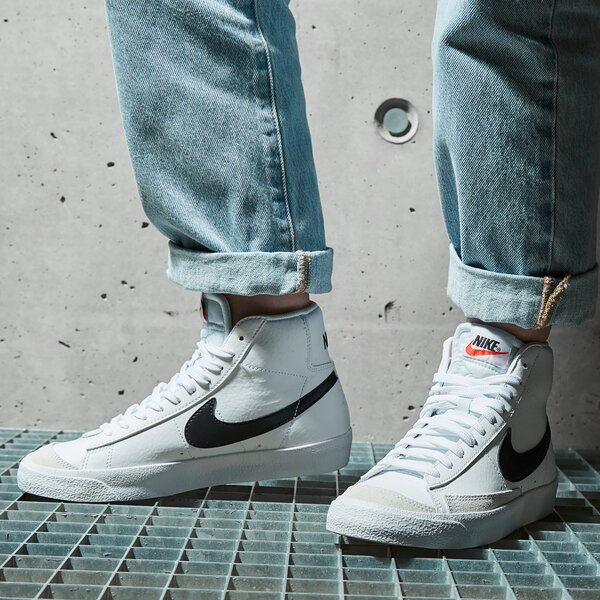 Sporta apavi bērniem NIKE BLAZER MID '77  da4086-100 krāsa balta