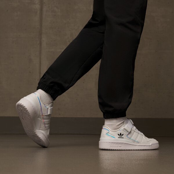 Sporta apavi bērniem ADIDAS FORUM LOW J gy9249 krāsa balta
