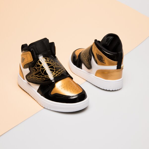 Sporta apavi bērniem SKY JORDAN 1 SE CBR BP  dv6069-071 krāsa melna