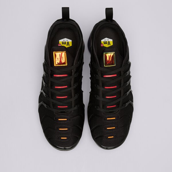 Sporta apavi vīriešiem NIKE AIR VAPORMAX PLUS cv1645-001 krāsa melna