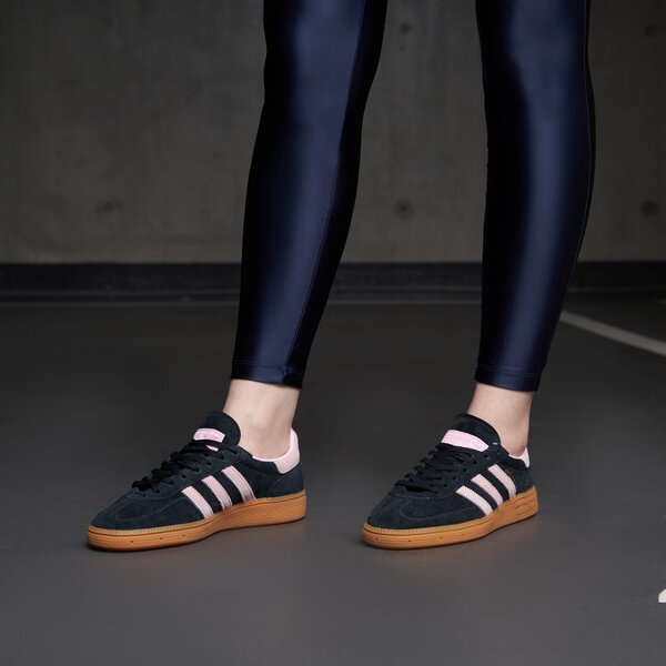 Sporta apavi sievietēm ADIDAS HANDBALL SPEZIAL W ie5897 krāsa melna