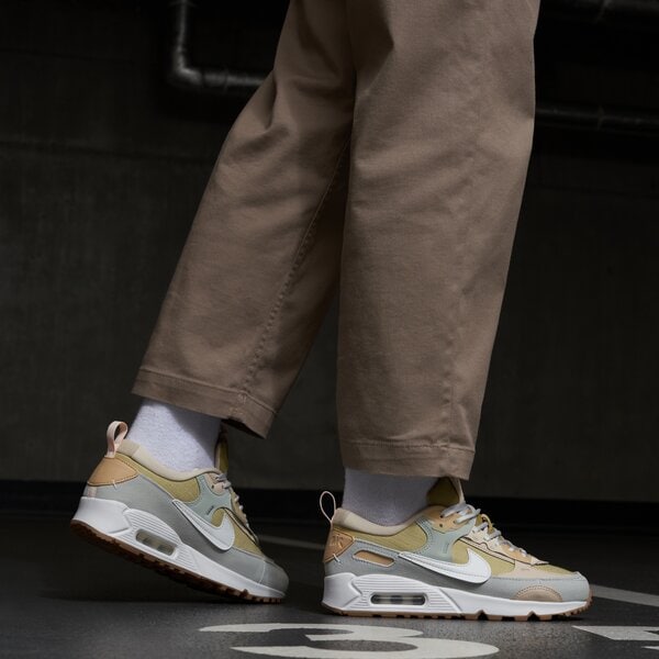 Sporta apavi sievietēm NIKE W AIR MAX 90 FUTURA MIN dv7190-700 krāsa zelta