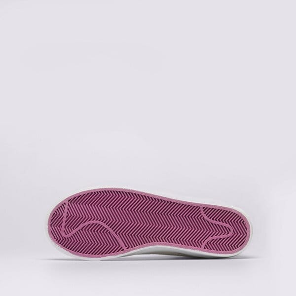Sporta apavi bērniem NIKE BLAZER MID '77 SE D dq6084-101 krāsa balta