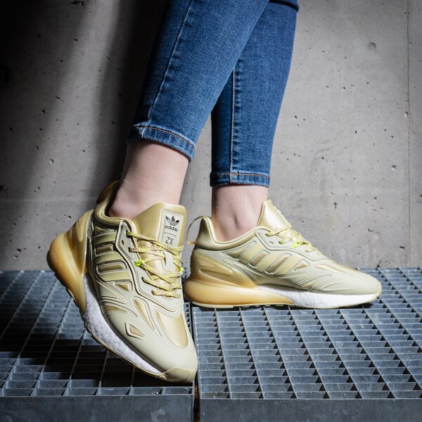 Sporta apavi sievietēm ADIDAS ZX 2K BOOST 2.0 W gw8290 krāsa zelta