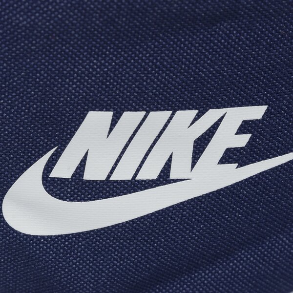Sieviešu gurnu soma NIKE GURNU SOMA SMALL HIP db0488-410 krāsa tumši zila
