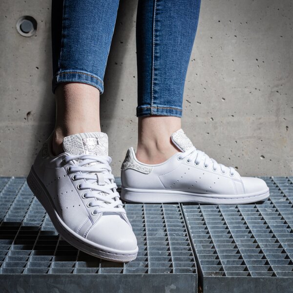 Sporta apavi sievietēm ADIDAS STAN SMITH  gw1702 krāsa balta