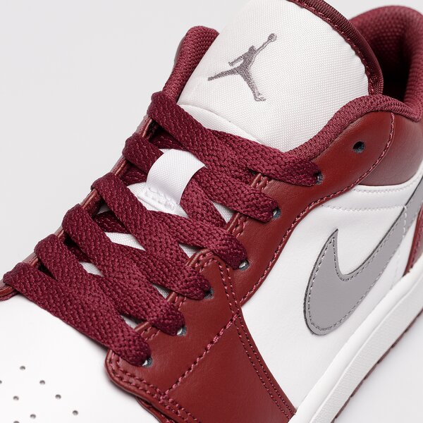 Sporta apavi vīriešiem AIR JORDAN 1 LOW  553558-615 krāsa bordo