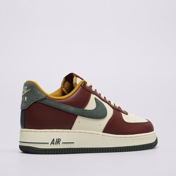 Sporta apavi vīriešiem NIKE AIR FORCE 1 '07 LV8 hq3612-113 krāsa sarkana