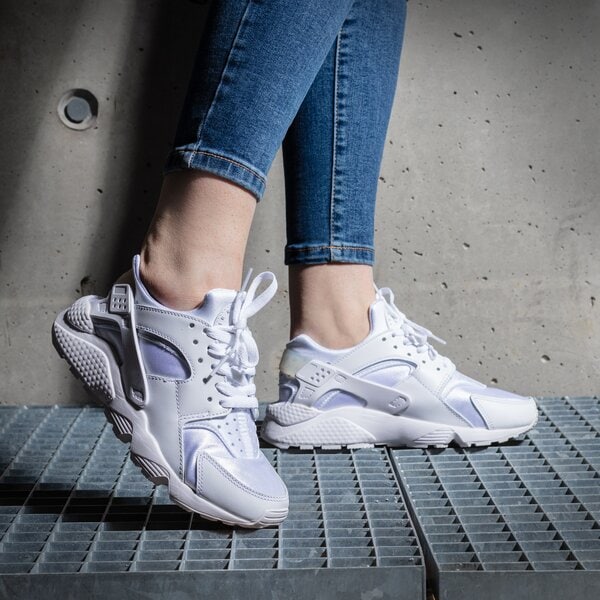 Sporta apavi sievietēm NIKE AIR HUARACHE  dh4439-102 krāsa balta