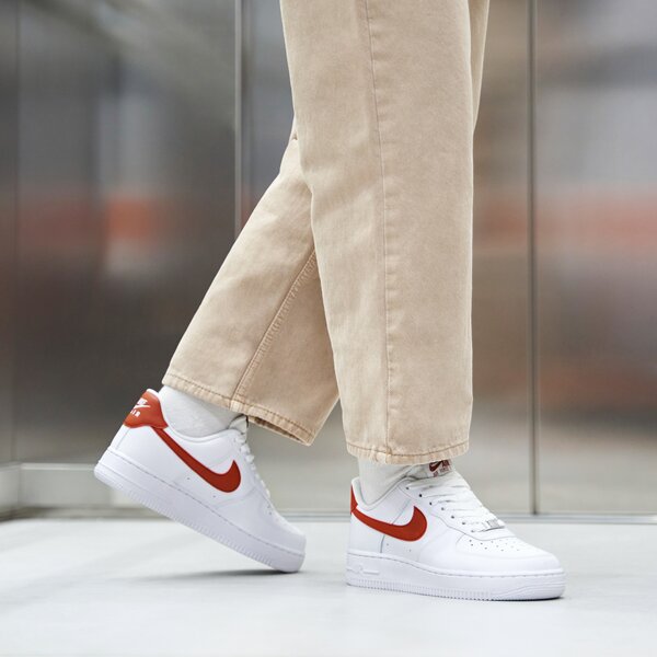 Sporta apavi sievietēm NIKE WMNS AIR FORCE 1 '07 REC dd8959-115 krāsa balta
