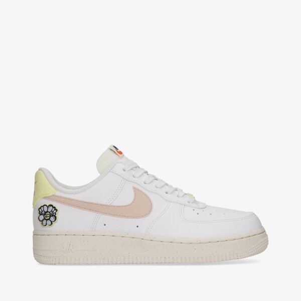 Sporta apavi sievietēm NIKE AIR FORCE 1 '07 SE NEXT NATURE dj6377-100 krāsa balta