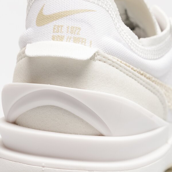 Sporta apavi sievietēm NIKE WAFFLE ONE dm7604-100 krāsa balta