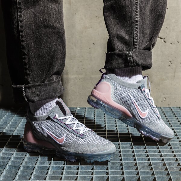 Sporta apavi bērniem NIKE AIR VAPORMAX 2021 FK db1550-007 krāsa pelēka