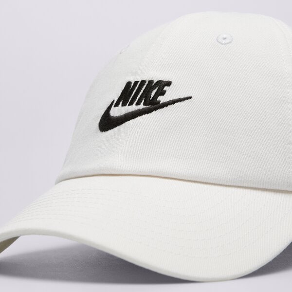 Sieviešu cepure ar nagu NIKE CEPURE U NK CLUB CAP U CB FUT WSH L fb5368-100 krāsa balta