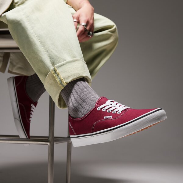 Sporta apavi vīriešiem VANS AUTHENTIC  vn000bw5zcf krāsa bordo