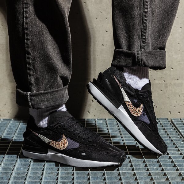 Sporta apavi sievietēm NIKE WAFFLE ONE SE dj9776-001 krāsa melna
