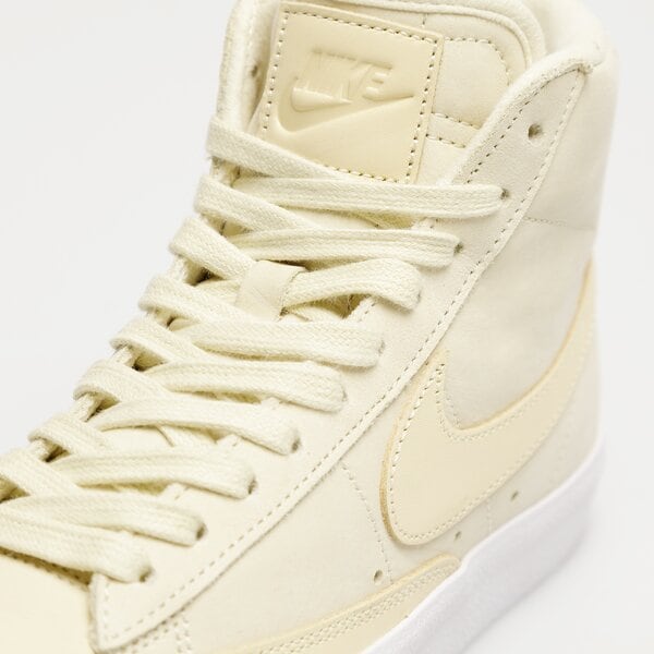 Sporta apavi sievietēm NIKE BLAZER MID '77 LX dq7572-700 krāsa dzeltena