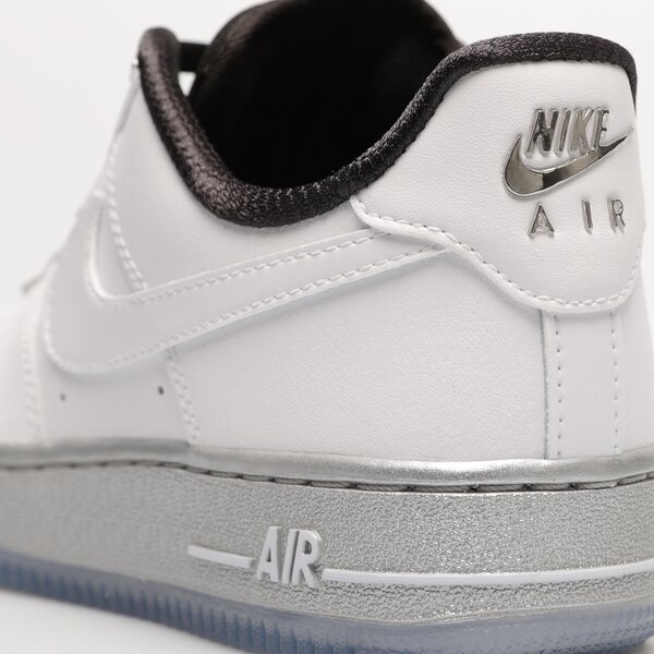 Sporta apavi sievietēm NIKE WMNS AIR FORCE 1 '07 SE dx6764-100 krāsa balta