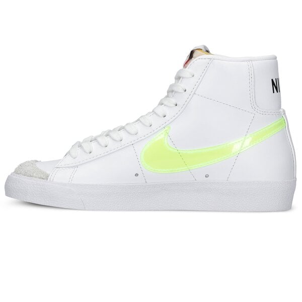 Sporta apavi sievietēm NIKE W BLAZER MID '77 ESS dj3050-100 krāsa balta