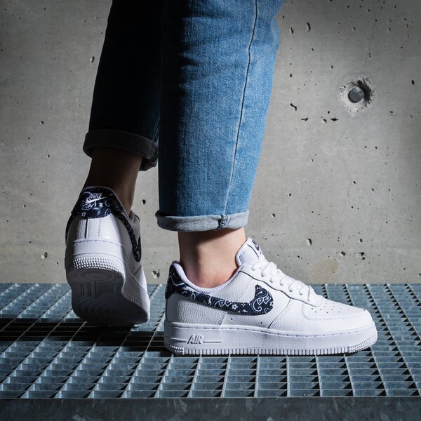 Sporta apavi sievietēm NIKE AIR FORCE 1 '07 ESSENTIAL dh4406-101 krāsa balta