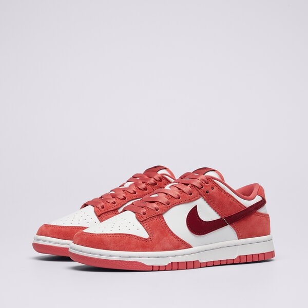 Sporta apavi sievietēm NIKE DUNK LOW  fq7056-100 krāsa sarkana