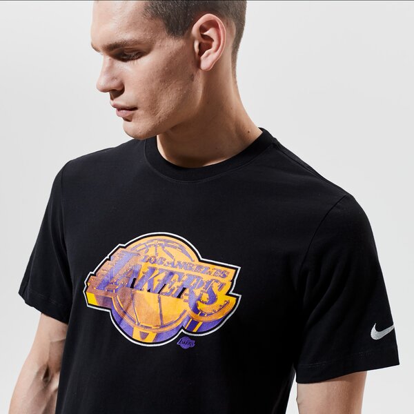 Vīriešu t krekli NIKE T-SHIRT LOS ANGELES LAKERS TEE EARNED EDITION NBA cz7273-010 krāsa melna