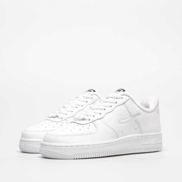 Sporta apavi sievietēm NIKE WMNS AIR FORCE 1 '07 SE fb8251-100 krāsa balta