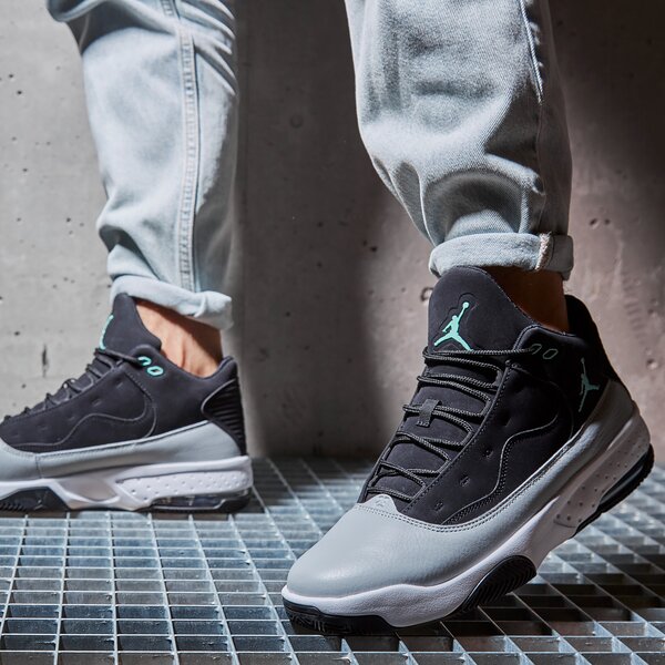 Sporta apavi vīriešiem JORDAN MAX AURA 2 ck6636-007 krāsa melna