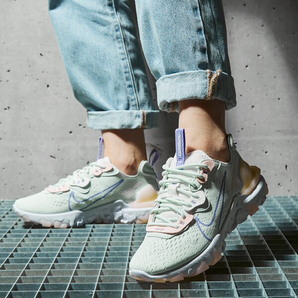 Sporta apavi sievietēm NIKE REACT VISION  ci7523-301 krāsa daudzkrāsaina