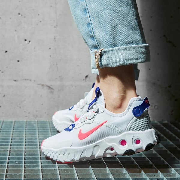 Sporta apavi sievietēm NIKE REACT ART3MIS dc9212-100 krāsa daudzkrāsaina