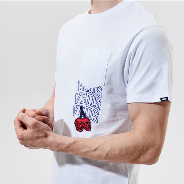 Vīriešu t krekli VANS T-SHIRT MN NEW VARSITY POCKET SS WHITE vn0a54c7wht1 krāsa balta