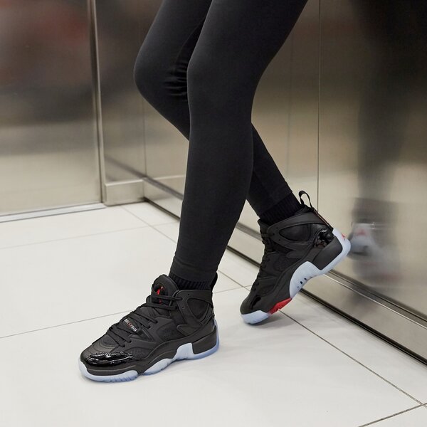Sporta apavi bērniem JORDAN JUMPMAN TREY TWO  dq8431-003 krāsa melna