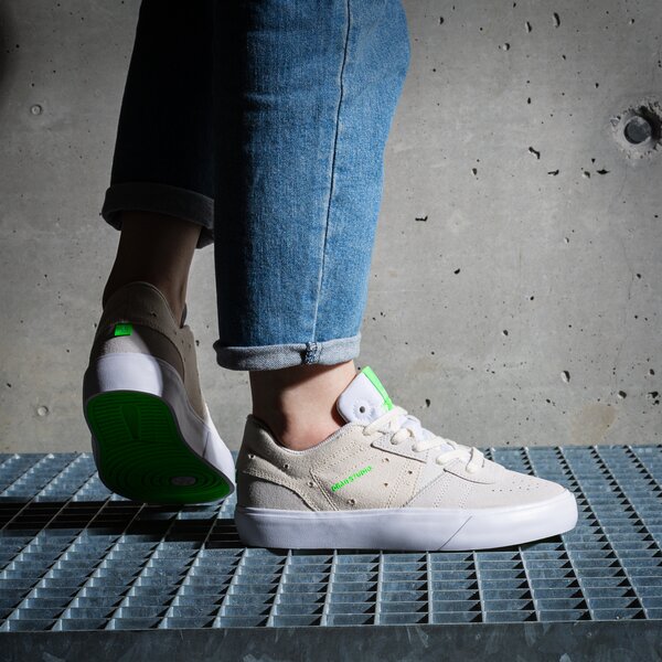 Sporta apavi sievietēm WMNS JORDAN SERIES .05 dm3383-103 krāsa dzeltena