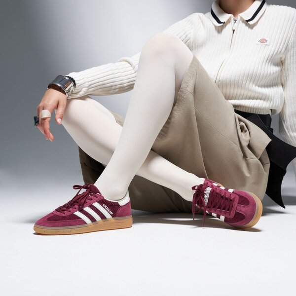 Sporta apavi sievietēm ADIDAS HANDBALL SPEZIAL W ig1978 krāsa bordo