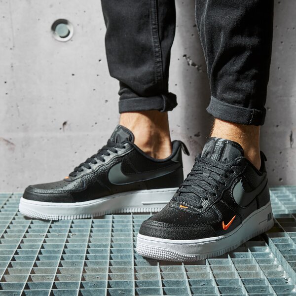 Sporta apavi vīriešiem NIKE AIR FORCE 1 LV8 dj6887-001 krāsa melna