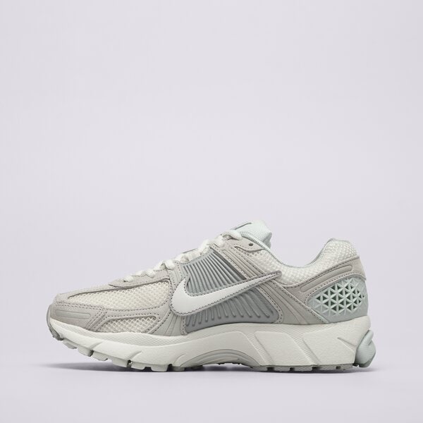 Sporta apavi sievietēm NIKE W ZOOM VOMERO 5 hq0458-001 krāsa pelēka