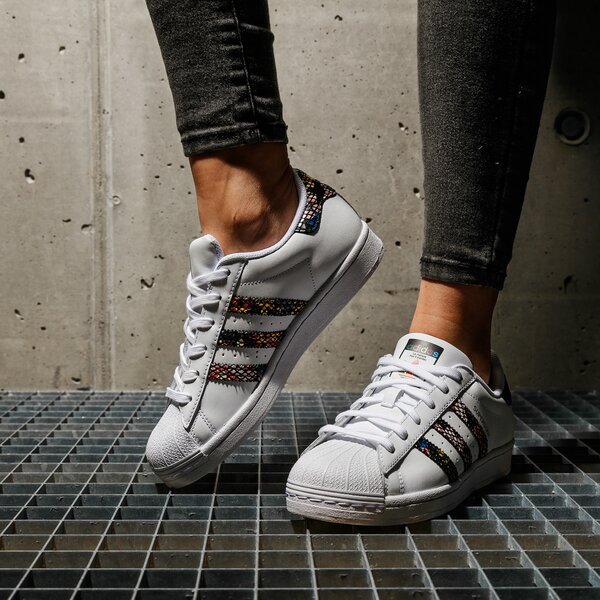 Sporta apavi sievietēm ADIDAS SUPERSTAR W  fw3692 krāsa balta