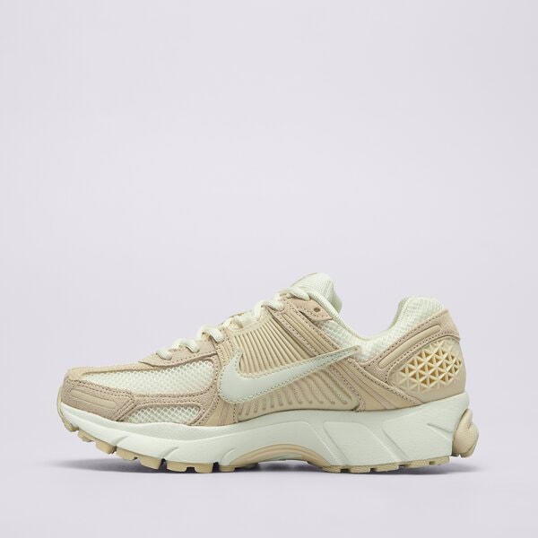 Sporta apavi sievietēm NIKE W ZOOM VOMERO 5 hq0458-200 krāsa bēša