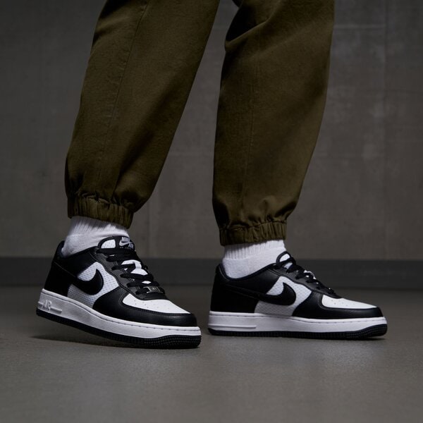 Sporta apavi bērniem NIKE AIR FORCE 1 GS hj9201-001 krāsa melna