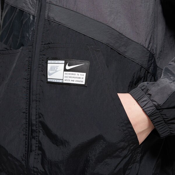 Sieviešu jaka NIKE JAKA W NSW STREET WVN JKT hj0176-060 krāsa melna