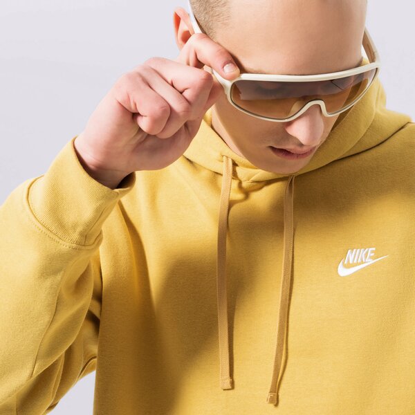 Vīriešu džemperis NIKE  DŽEMPERIS AR KAPUCI  SPORTSWEAR CLUB FLEECE bv2654-725 krāsa sinepju dzeltenā