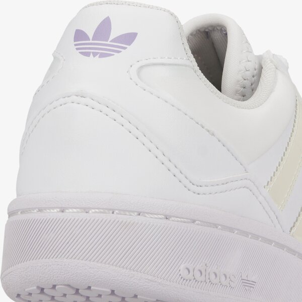Sporta apavi bērniem ADIDAS COURTIC J gy3642 krāsa balta