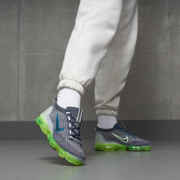 Sporta apavi bērniem NIKE AIR VAPORMAX 2021 FK db1550-009 krāsa pelēka